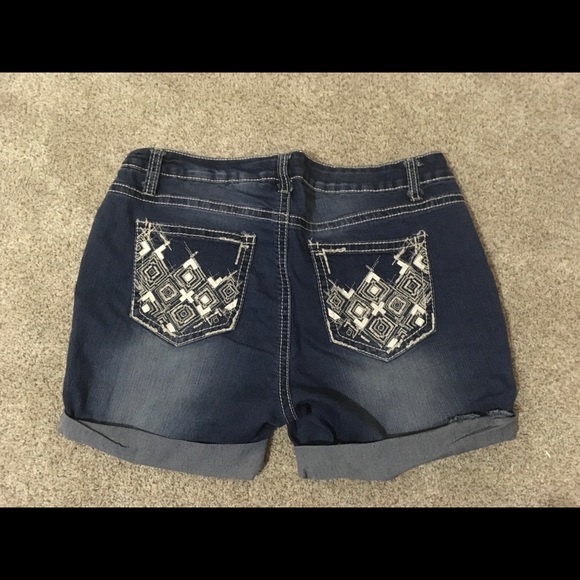 Denim Short (Women) - Picture 2 of 4